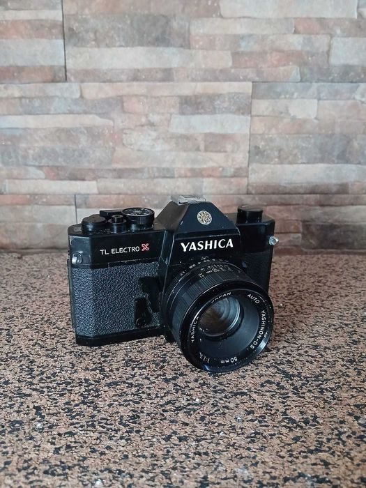 Máquina fotográfica Yashica TL ELECTRO X + 50mm + flash + bolsa couro