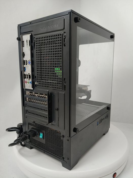 Komputer Gamingowy Ryzen 5 7600x, RTX 5070, 16 GB,SSD,Win 11 Pro