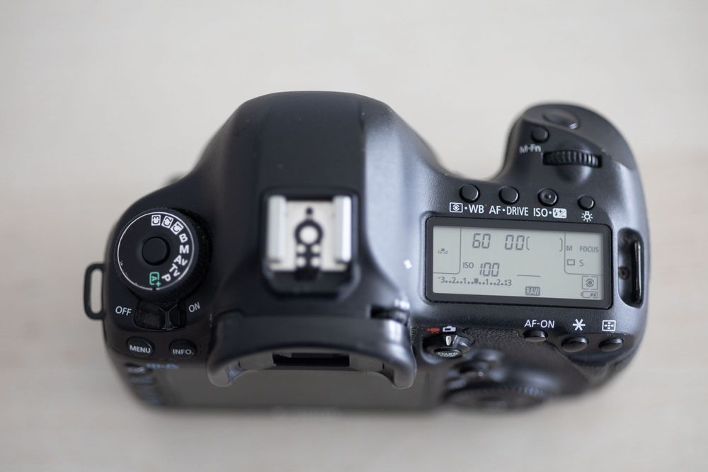 Camera Canon 5D III
