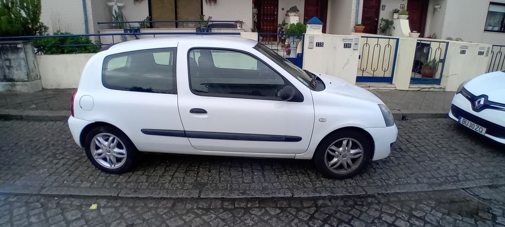 Renault clio comercial 2008