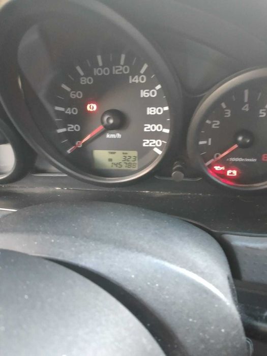 Mitsubishi Colt 1.1 com A/C e 5 Lugares de 03/2007 - Bom estado