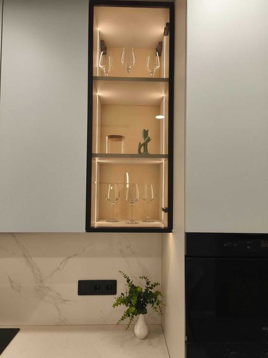 Стильна 3кімнатна квартира в центрі міста, повністю укомплектована