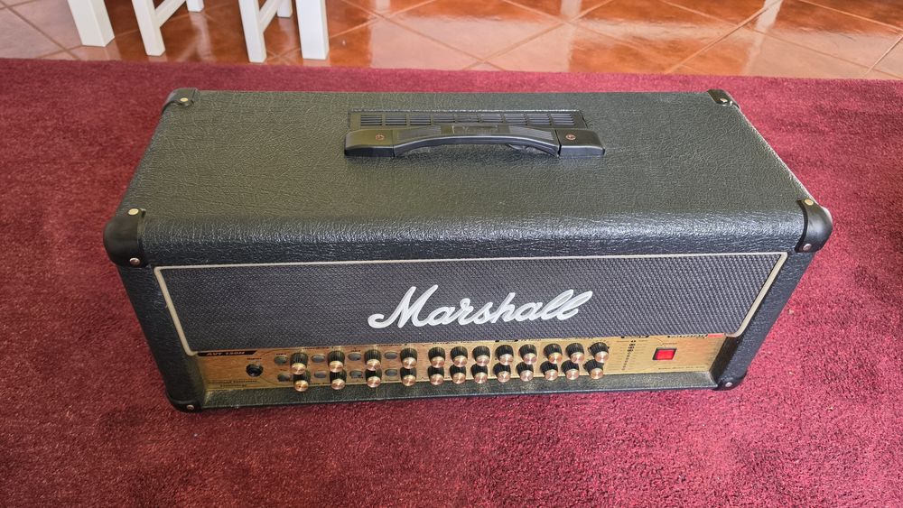 Amplificador ​Marshall AVT 150H Valvestate 2000 | 150W | Excelente Estado