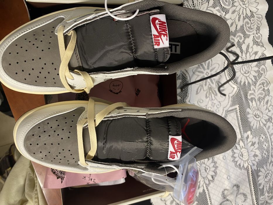 Nike air force travis scott