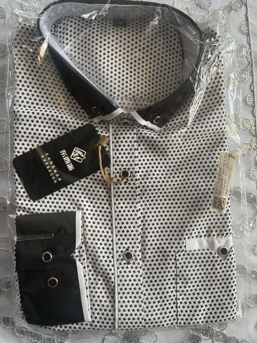 Nowa męska koszula idealna na prezent