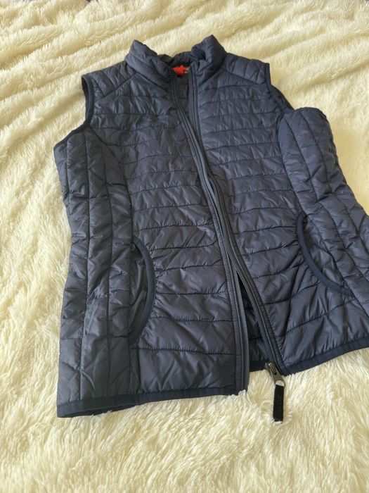 Продам жіночий  жилет Geox