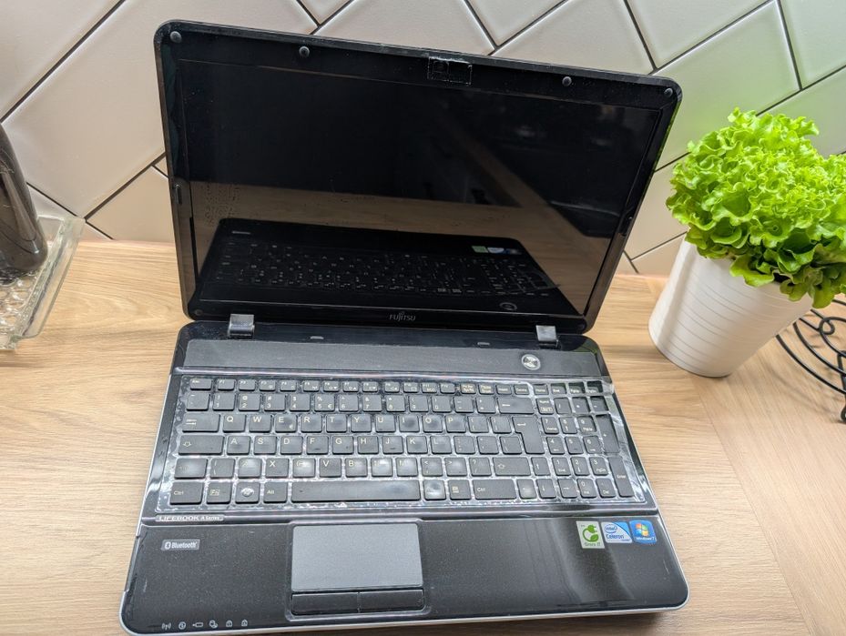 Laptop 15,6" Fujitsu
