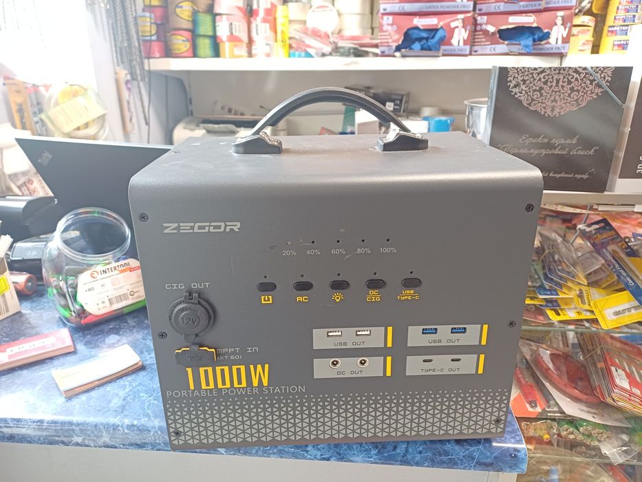 Зарядна станція Zegor YC1100 після дрібного ремонту!