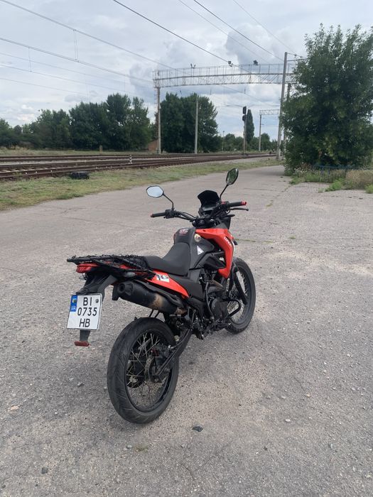 Продам мотоцикл 200 кубів