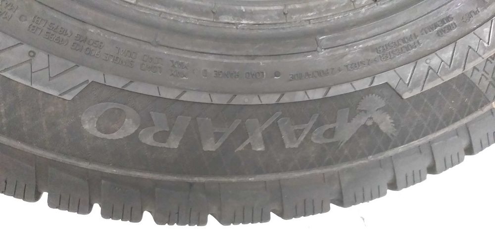 Szt2756R Sztuka 195/70R15C Paxaro dot.4117