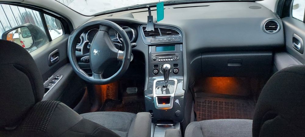 Peugeot 5008 1.6 дізель