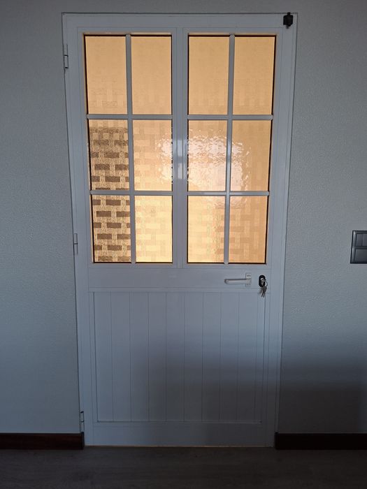 2 Portas de alumínio com vidros