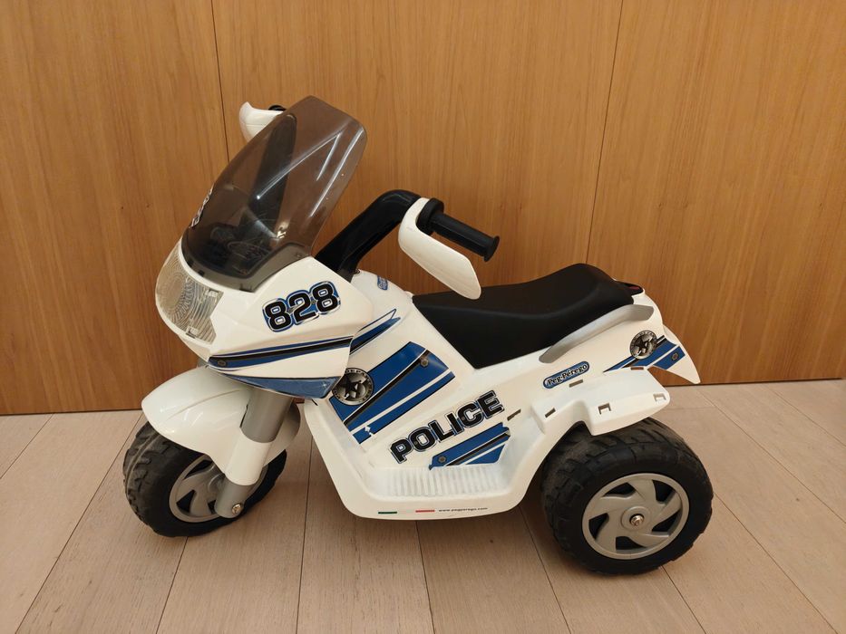 Дитячий електромотоцикл Peg Perego Police Raider (Італія)