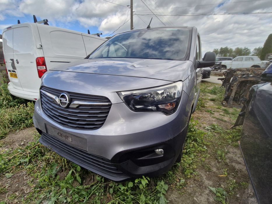 Фара ліва права фари Opel Combo E 2018-2024