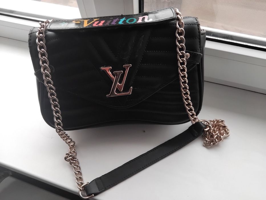Продаю женская сумка Vuitton new wave