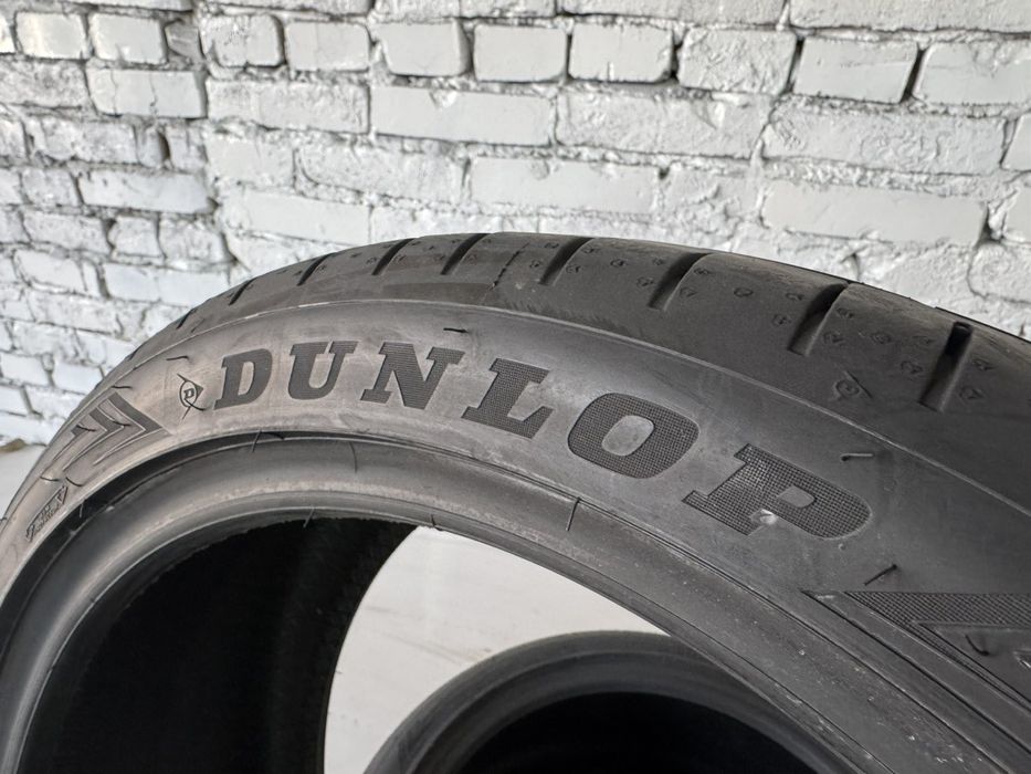 Майже нові літні шини Dunlop 225/40 R18