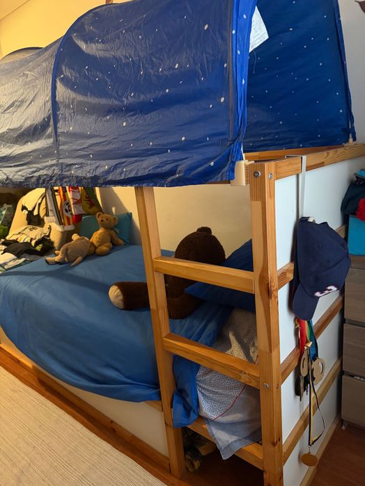 Cama infantil com colchão