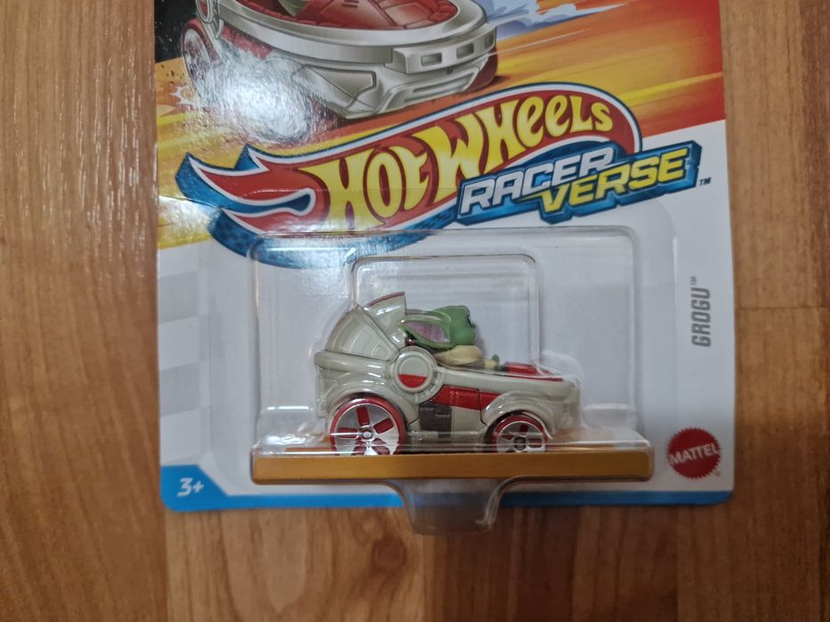 Hot Wheels Baby Yoda STAR WARS