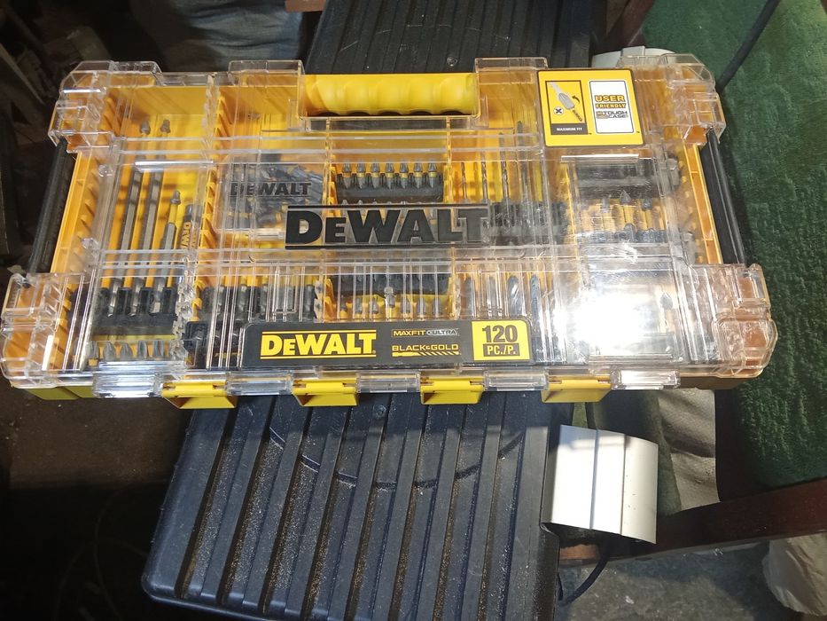 Набір біт,сверл Dewalt