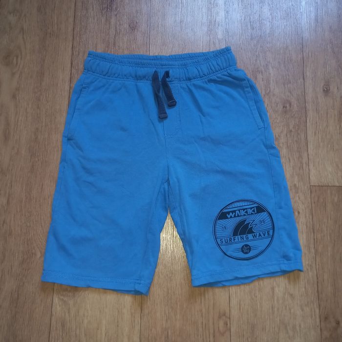 Комплект: футболка H&M и шорты OVS на 11-12 лет, 146-152 см.