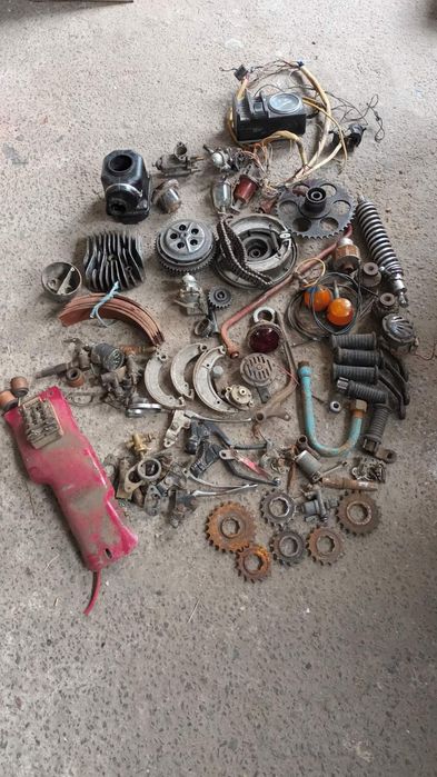 Продам  запчастини до мотоцикла иж  юпитер