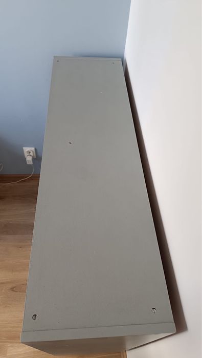 Witryna komoda szara na nóżkach