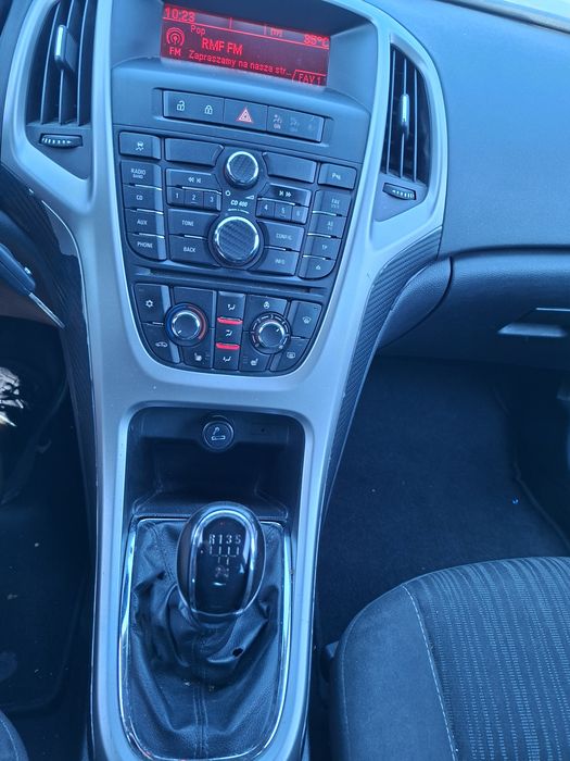 Opel Astra 1.4 2011,mały przebieg, irmischer