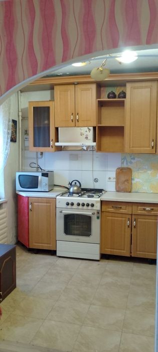 Продаж 4кімнатна Харківське шосе 21/6