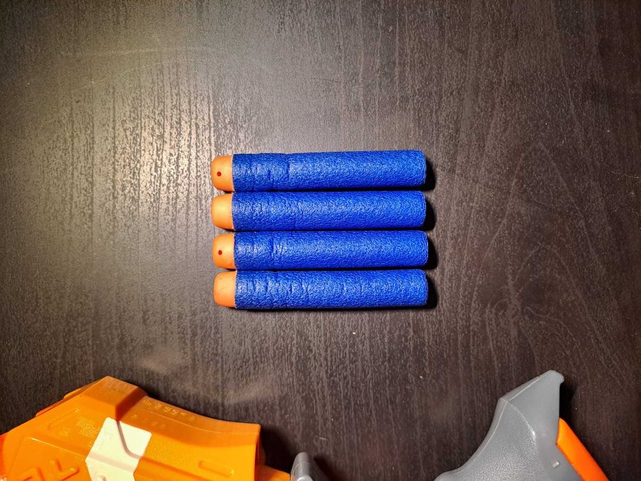 2 pistolas Nerf FireStrike Elite