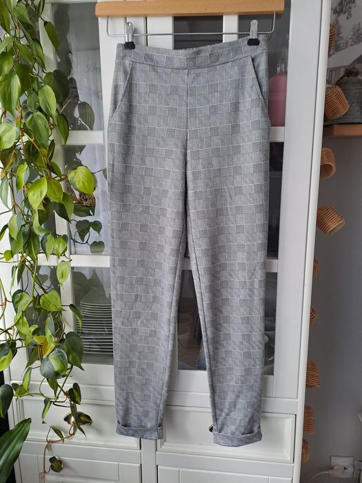 Szare spodnie w kratkę Primark XS