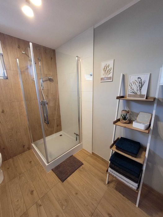 Domek nad jeziorem- linia brzegowa, pomost, mini plaża- Spalona