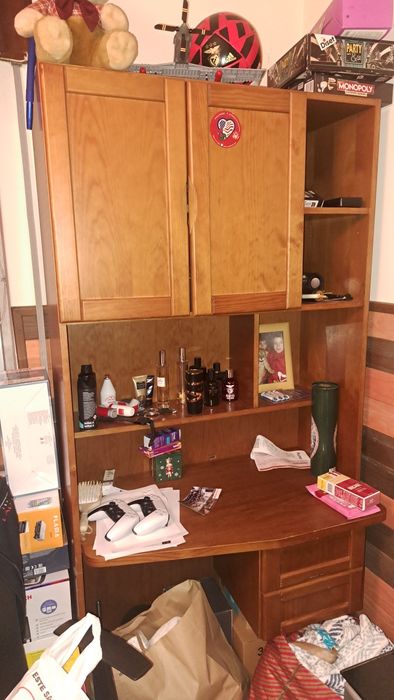 Movel estante com camas e escrivaninha