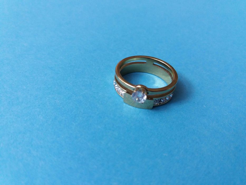 pierścionek cyrkoniowy rozmiar 7