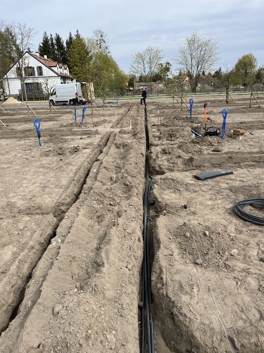 Koparka łańcuchowa – wykopy pod nawadnianie, kable, drenaż | Warszawa i okolice
