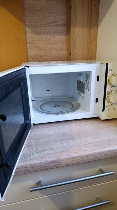 Микроволновая печь микроволновка Saturn