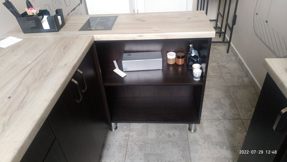 Продам меблі з кав'ярні