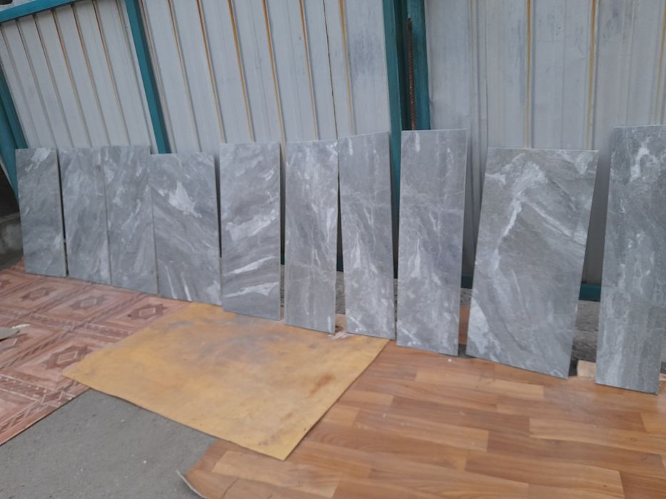 Залишки плитки. 27 м.кв. Осокорки