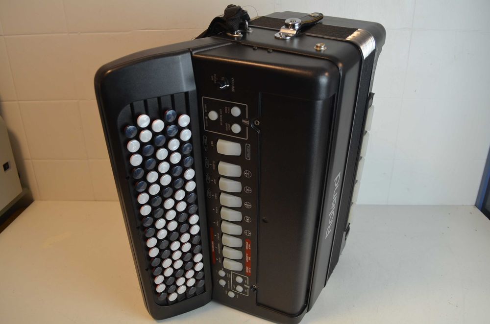Acordeao roland FR 2.  N 349