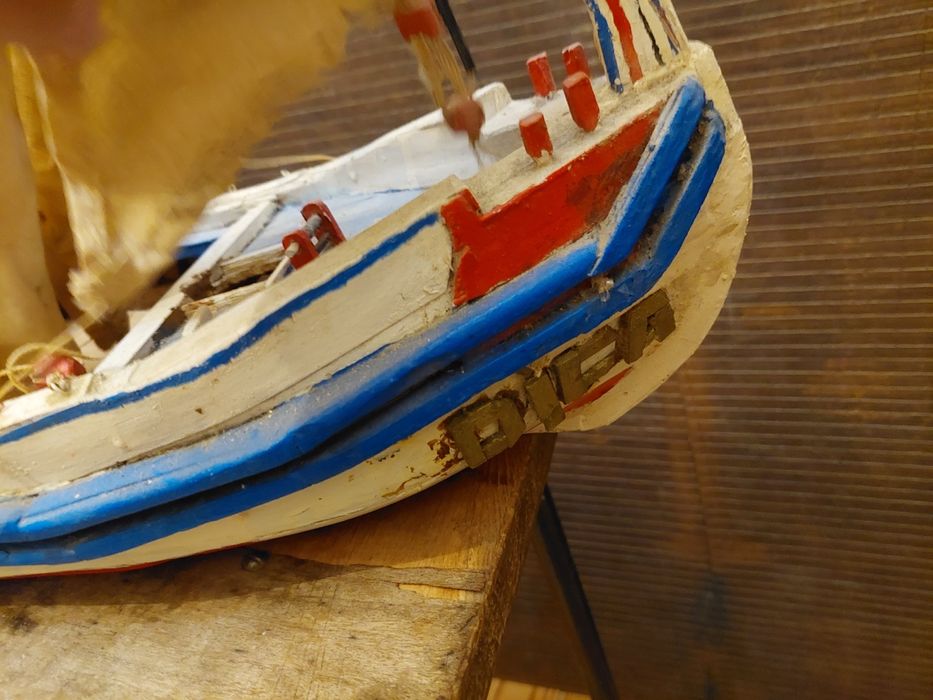 Maqueta barco pesca tradicional cerca 50 cms