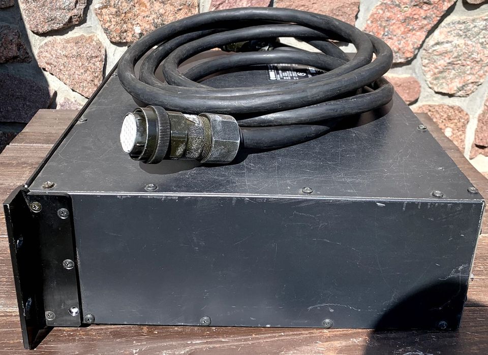 YAMAHA PW800W zasilacz do konsolet mikserskich