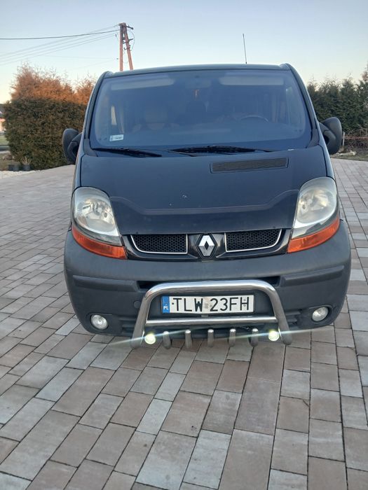 Samochod renault trafic