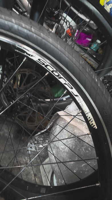 Колесо 26" Shimano Alfine 8 планетарна, DiscBull Schwalbe Super Moto X