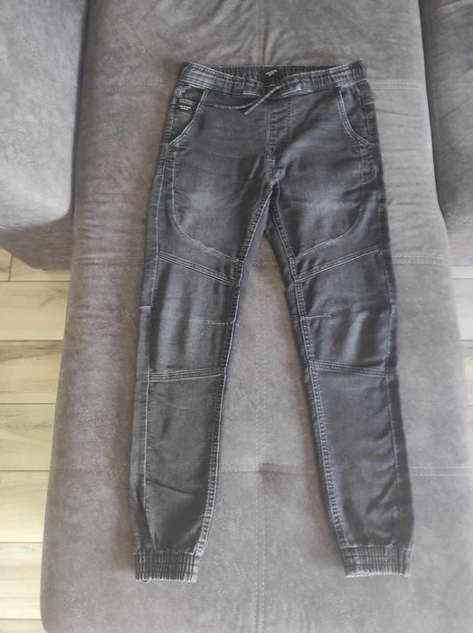 Joggery czarne rozmiar 28/32