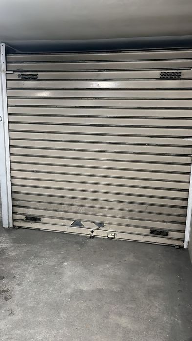 Garagem à venda na R. Joaquim Silva Torres, 125 - Maia