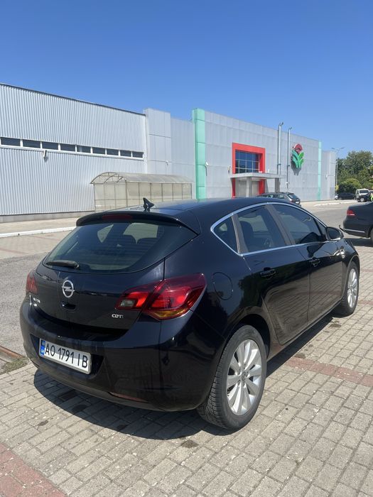 Opel Astra j 1.7cdti 2010