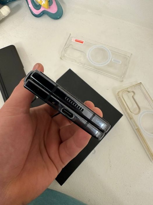 Samsung galaxy fold 5 1tb