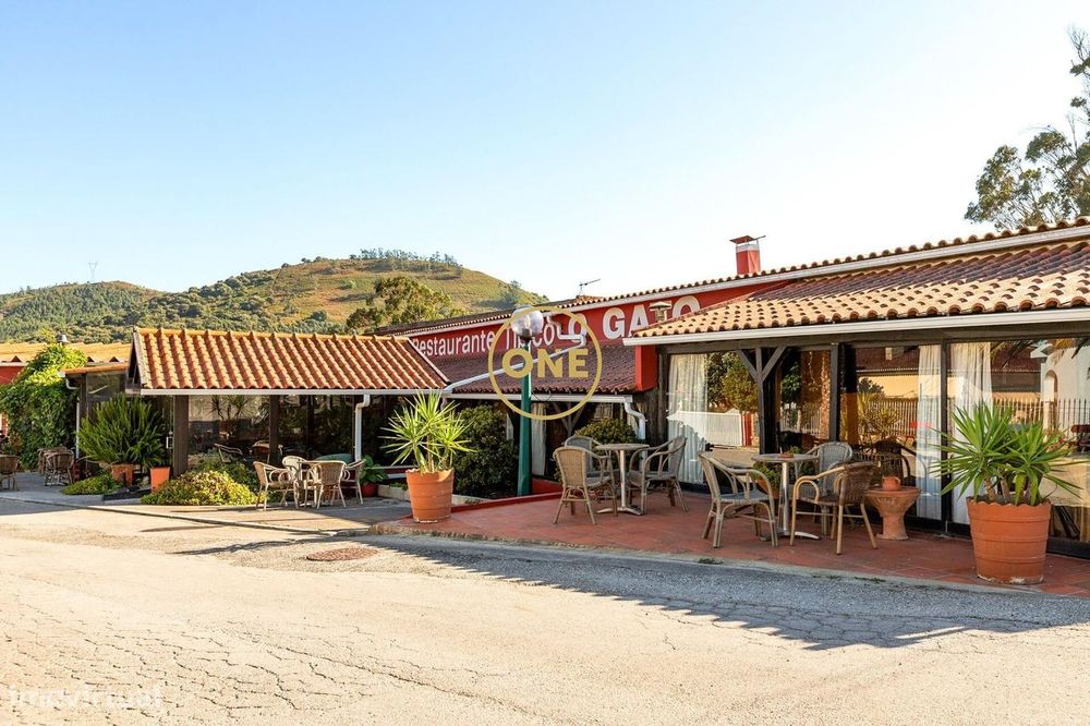 Restaurante "O Gato" + Terreno Urbanizável com cerca de 1ha – Malveira