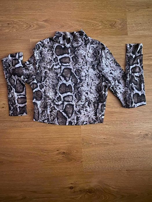 Продам тренувальний одяг