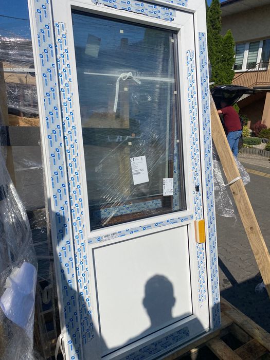 Drzwi wejściowe PCV PVC zewnętrzne 100/207 złoty dąb