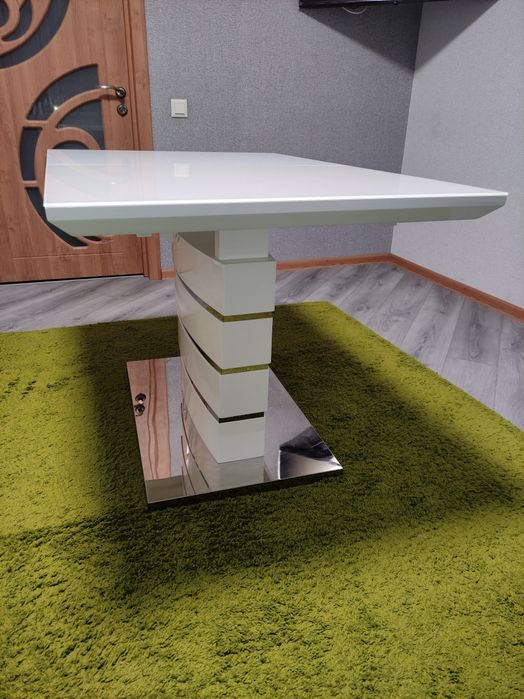 Стіл обідній... Розкладний